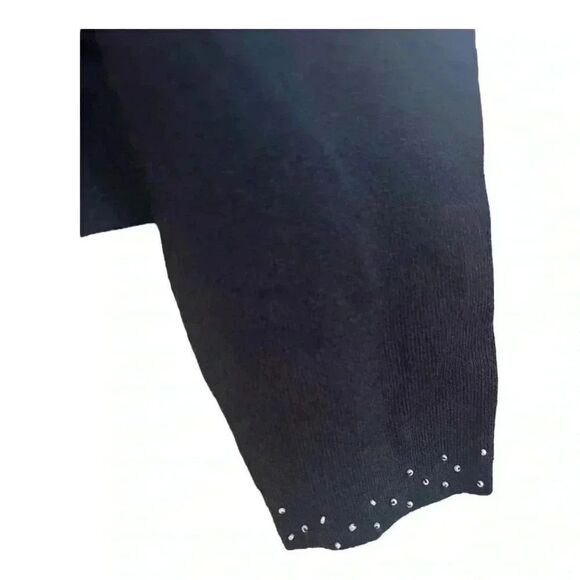 Delicate crop cardigan by Madison Leigh. Navy with beading sleeve & lapel - Picture 4 of 9